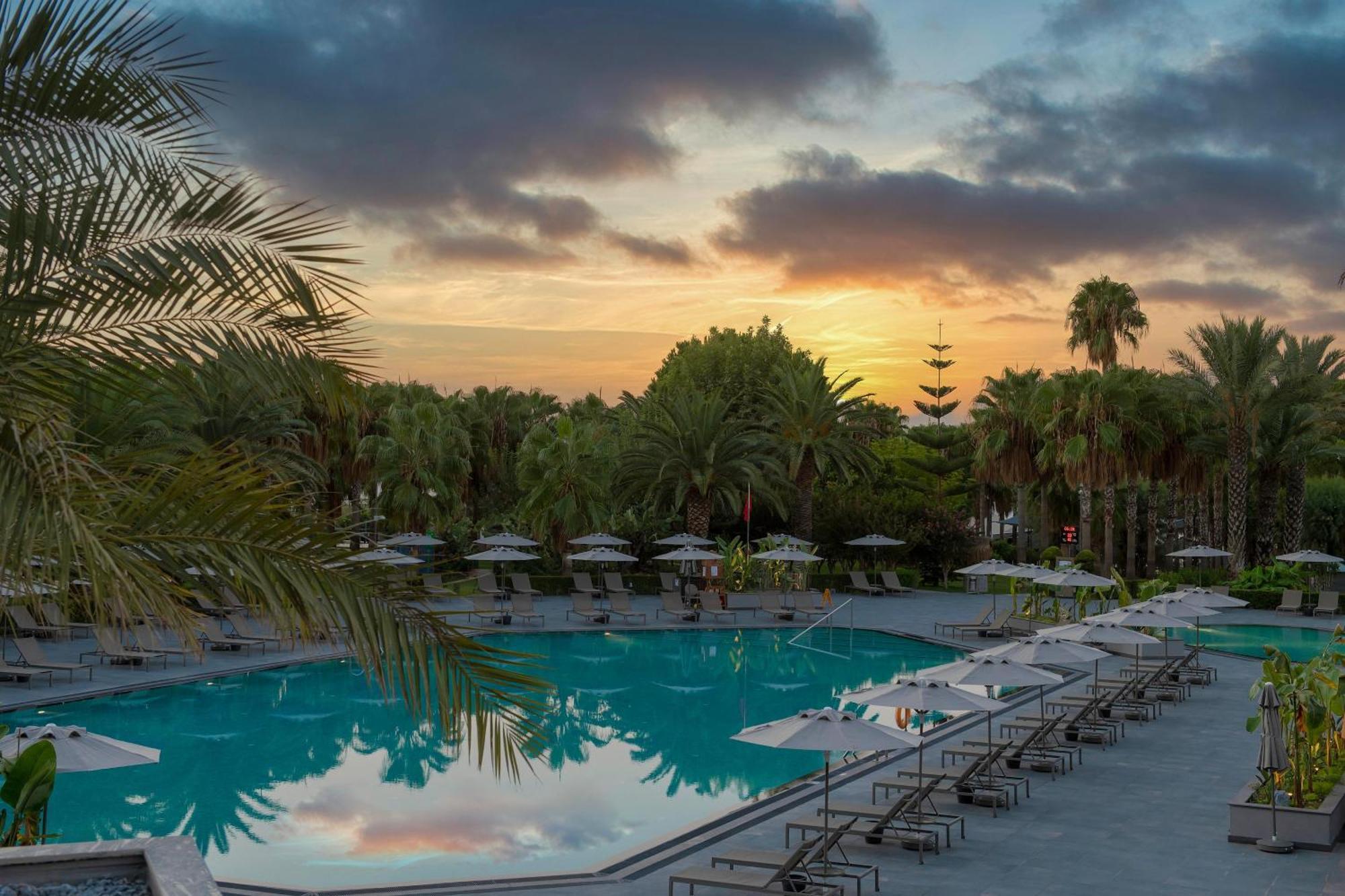 Miramare Beach Hotel Side Bagian luar foto