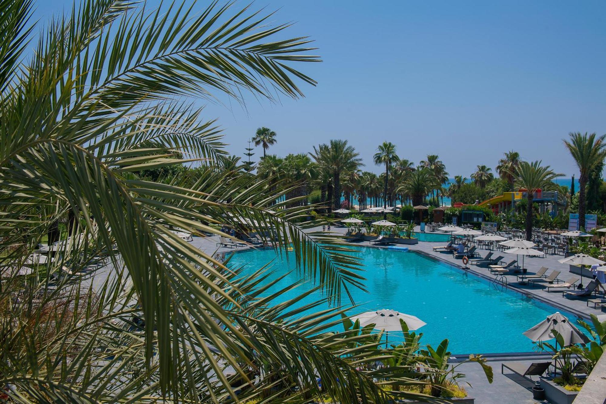 Miramare Beach Hotel Side Bagian luar foto
