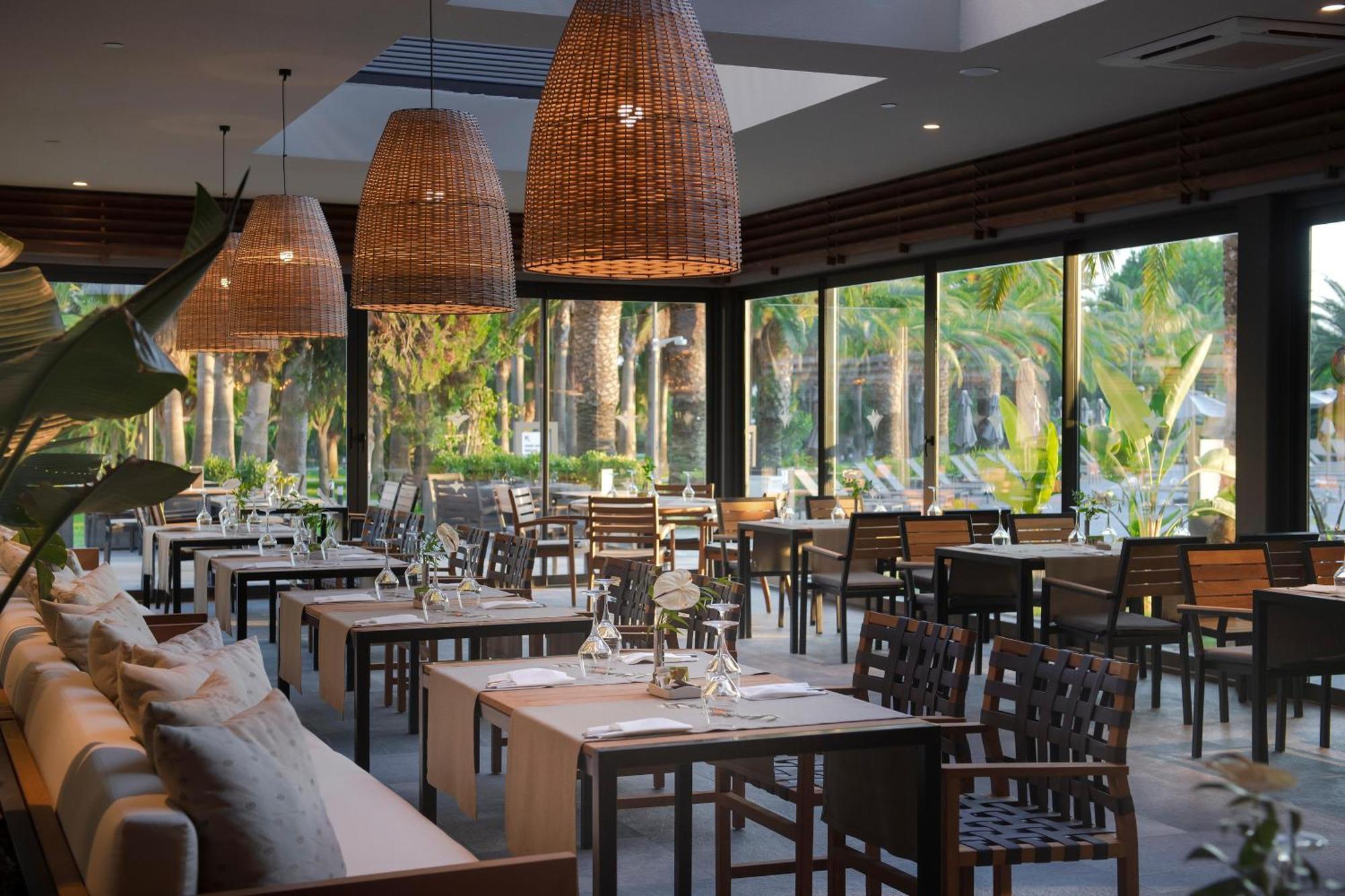 Miramare Beach Hotel Side Bagian luar foto